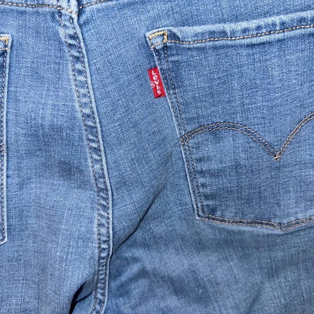 Levis Womens Size 22W Premium 724 High Rise Straight Jeans - Picture 3 of 6